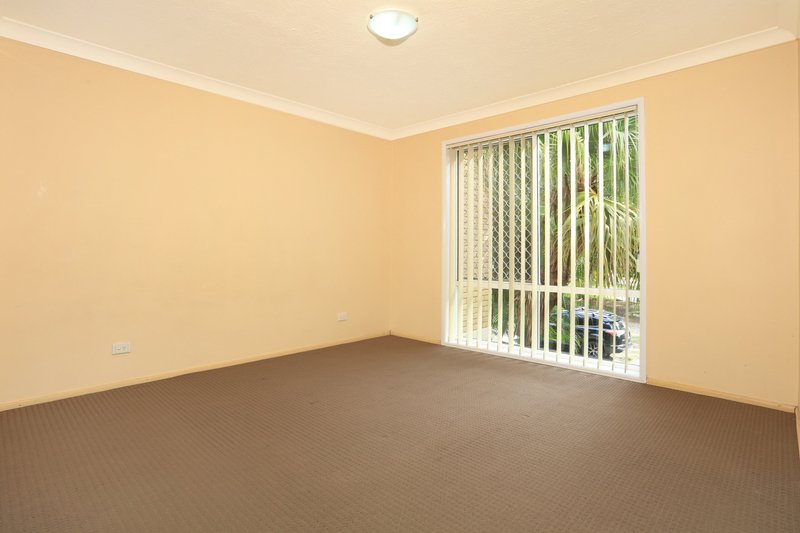 Photo - 8/16 Whitby Street, Southport QLD 4215 - Image 10