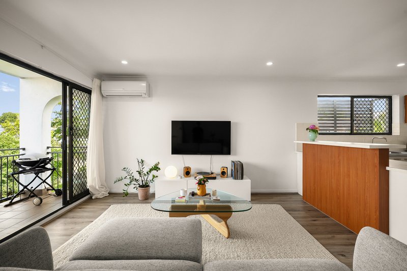 Photo - 8/161 Junction Road, Clayfield QLD 4011 - Image 3