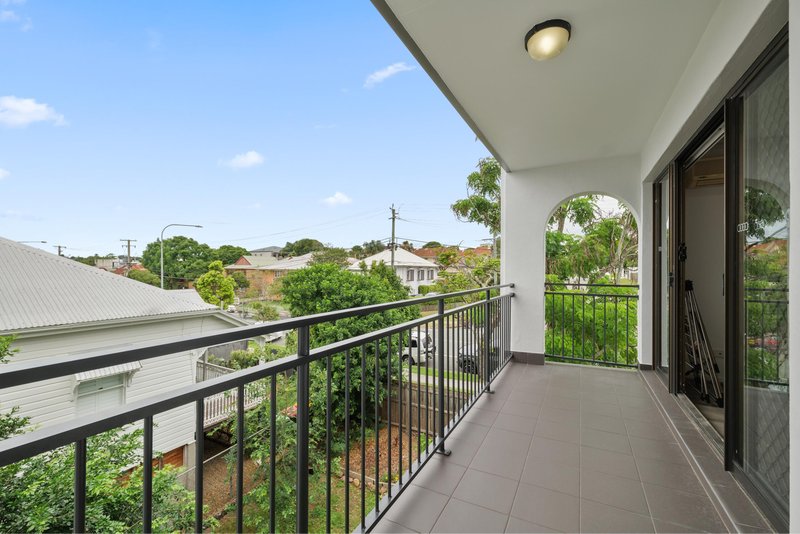 Photo - 8/161 Junction Road, Clayfield QLD 4011 - Image 2