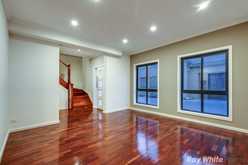 Photo - 8/161 Wilson Boulevard, Reservoir VIC 3073 - Image 3