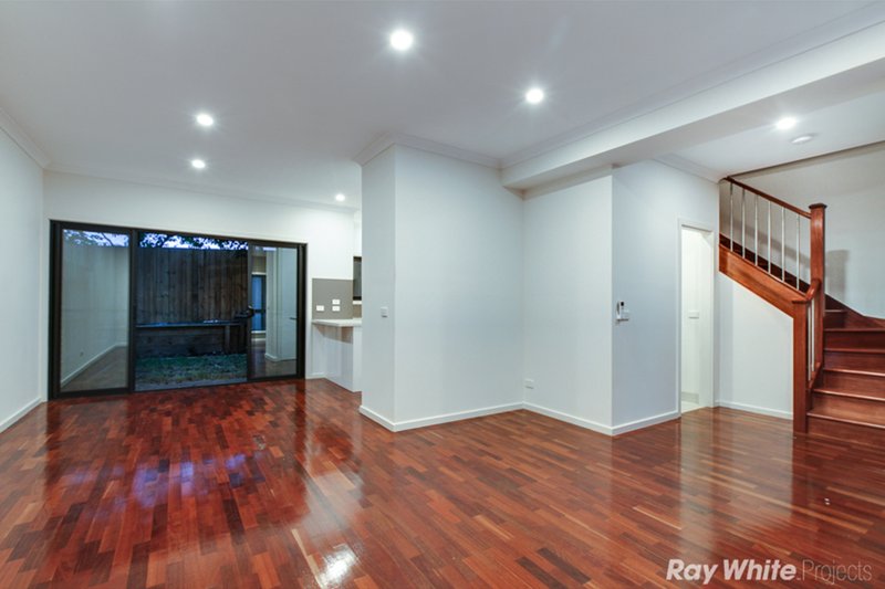 Photo - 8/161 Wilson Boulevard, Reservoir VIC 3073 - Image 5