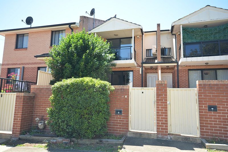 8/162 William Street, Granville NSW 2142