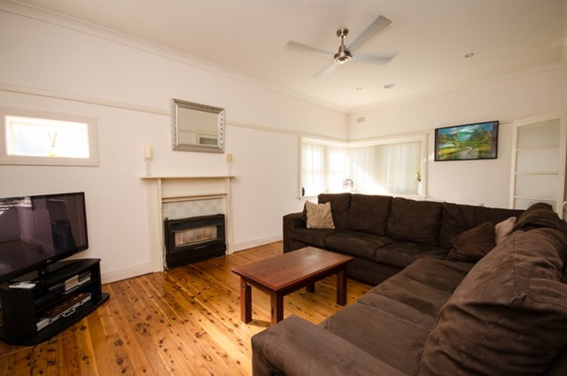 Photo - 817 Elmore Street, North Albury NSW 2640 - Image 2