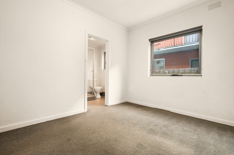 Photo - 8/17 Rosstown Road, Carnegie VIC 3163 - Image 2