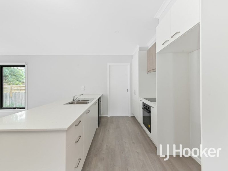 Photo - 8/170 Princes Highway, Pakenham VIC 3810 - Image 3