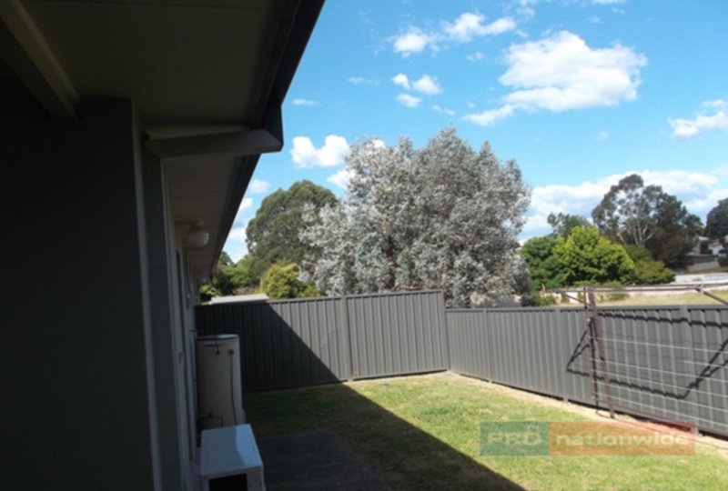 Photo - 8/176 Capper Street, Tumut NSW 2720 - Image 8