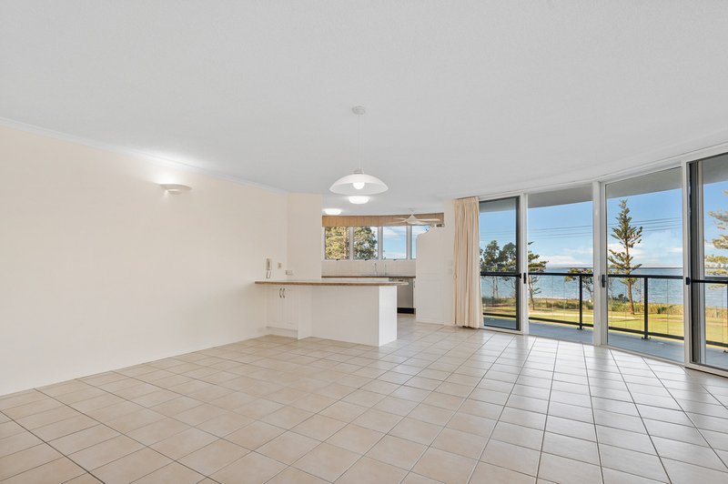 Photo - 8/179 Landsborough Avenue, Scarborough QLD 4020 - Image 4