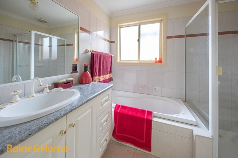 Photo - 8/17A Cornish Street, Sunbury VIC 3429 - Image 6