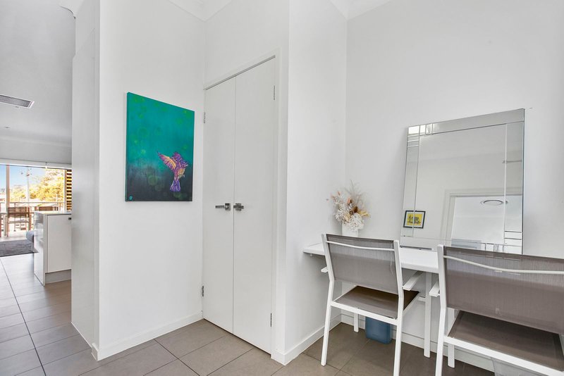 Photo - 8/18 Barton Road, Hawthorne QLD 4171 - Image 12