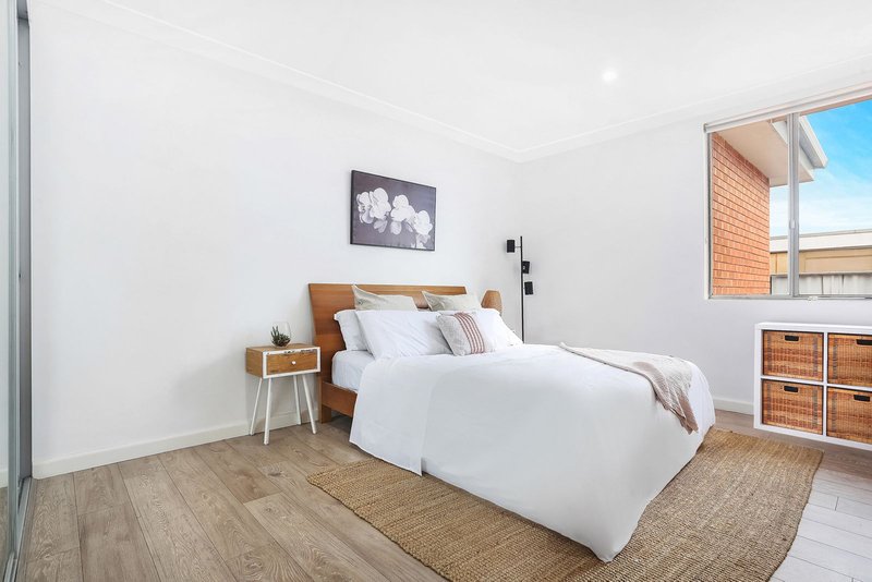 Photo - 8/18 Chaleyer Street, Rose Bay NSW 2029 - Image 3