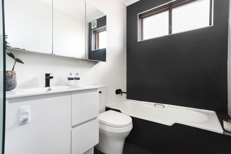 Photo - 8/18 Chaleyer Street, Rose Bay NSW 2029 - Image 5