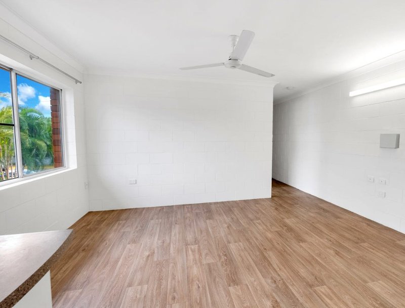 Photo - 8/18 Curtin Street, Westcourt QLD 4870 - Image 3