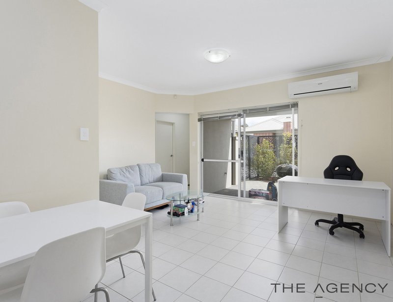 Photo - 8/18 Gowrie Approach, Canning Vale WA 6155 - Image 9