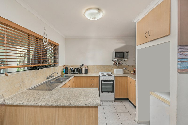 Photo - 8/18 Jensen Street, Manoora QLD 4870 - Image 2