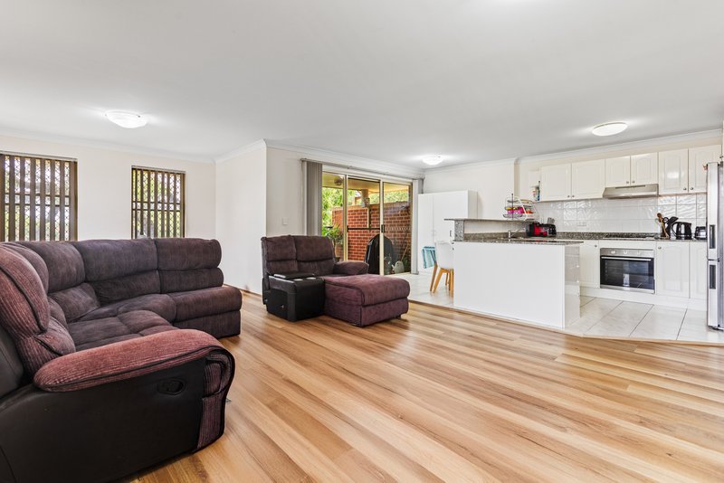Photo - 8/18 Short Road, Riverwood NSW 2210 - Image 4