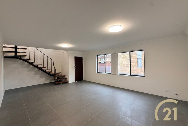 Photo - 8/19 Alderson Avenue, Liverpool NSW 2170 - Image 3