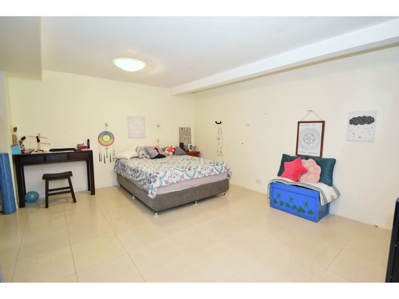 Photo - 819 Cavendish Road, Holland Park QLD 4121 - Image 19