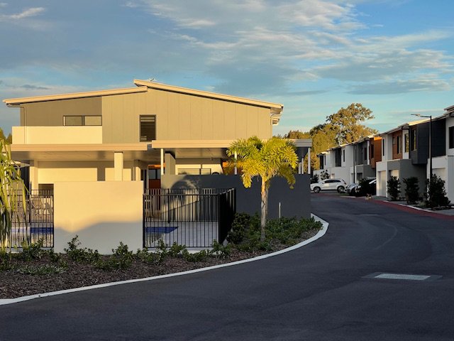 Photo - 8/19 Sunrise Court, Merrimac QLD 4226 - Image 25