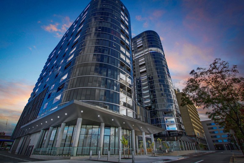 Photo - 819/15 Bowes Street, Phillip ACT 2606 - Image 1