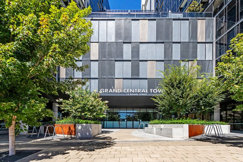 Photo - 819/15 Bowes Street, Phillip ACT 2606 - Image 2