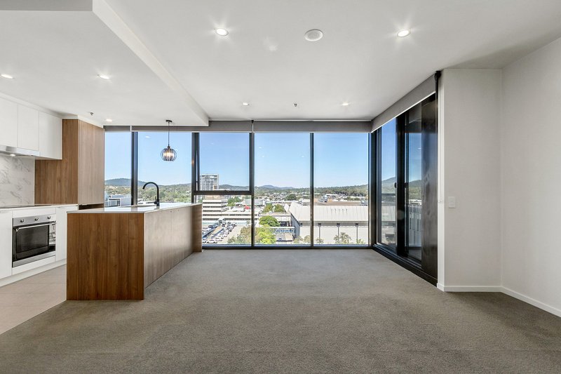 Photo - 819/15 Bowes Street, Phillip ACT 2606 - Image 4