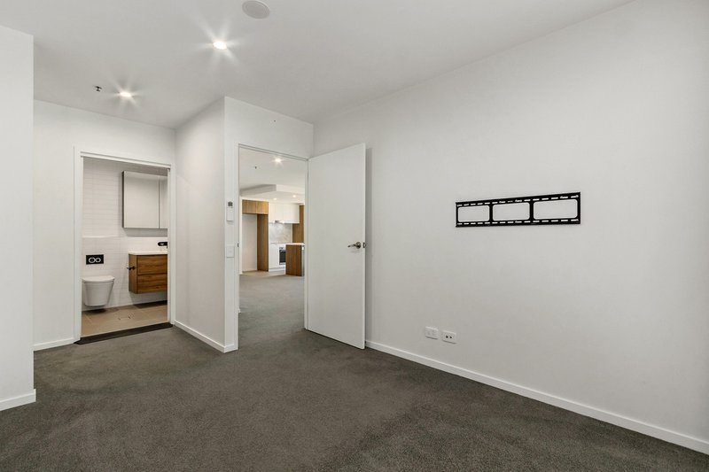 Photo - 819/15 Bowes Street, Phillip ACT 2606 - Image 7