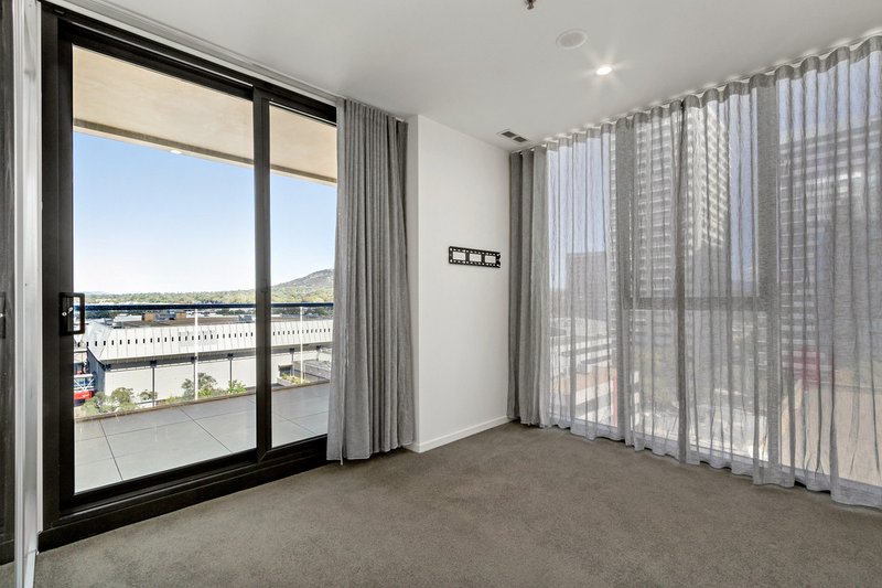 Photo - 819/15 Bowes Street, Phillip ACT 2606 - Image 8