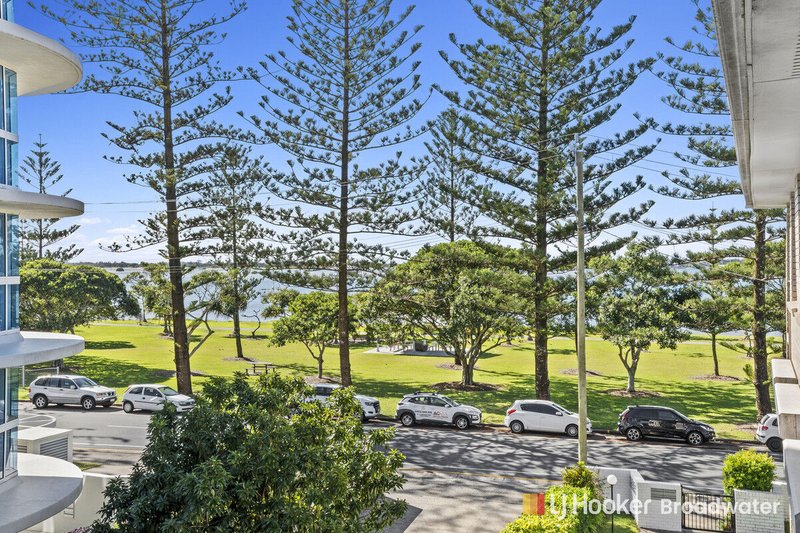 Photo - 8/198 Marine Parade, Labrador QLD 4215 - Image 18