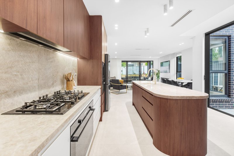 Photo - 81A Broadarrow Road, Narwee NSW 2209 - Image 4
