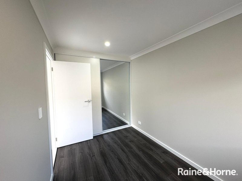 Photo - 81A Guernsey Avenue, Minto NSW 2566 - Image 4