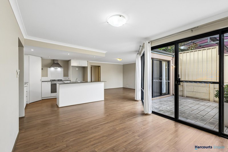 Photo - 81C Weaponess Road, Scarborough WA 6019 - Image 3