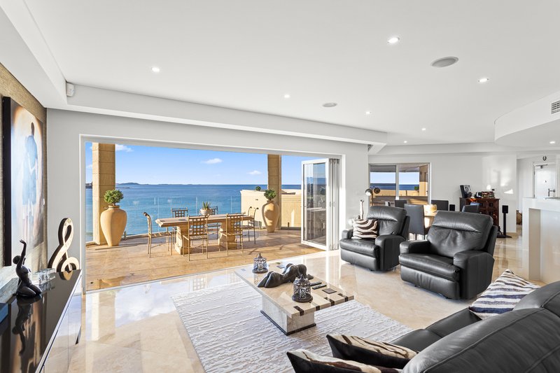 Photo - 8/2-6 Surf Road, Shellharbour NSW 2529 - Image 3