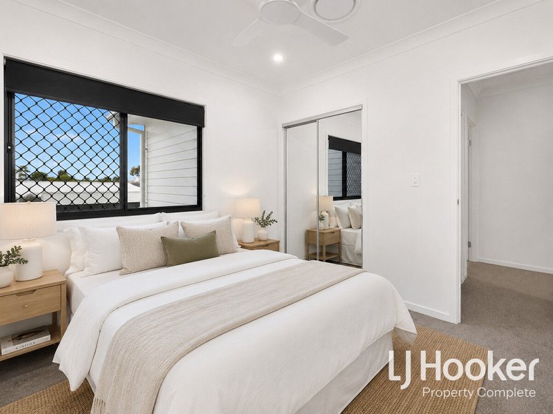 Photo - 8/2-8 Yarrabilba Drive, Yarrabilba QLD 4207 - Image 6