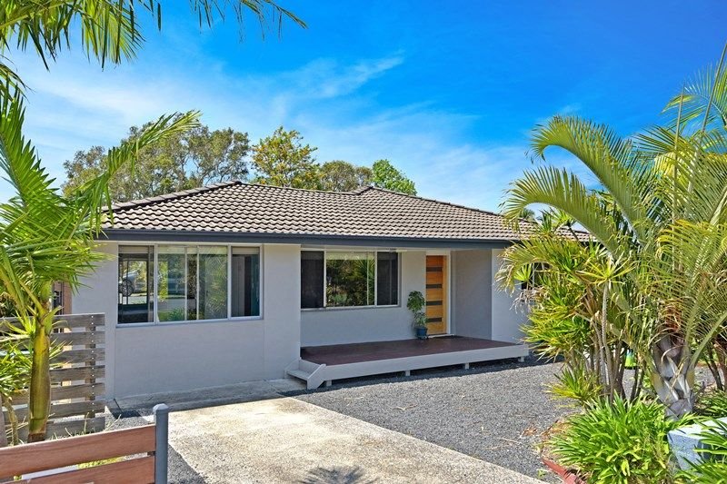 82 & 82a Hume Boulevard, Killarney Vale NSW 2261