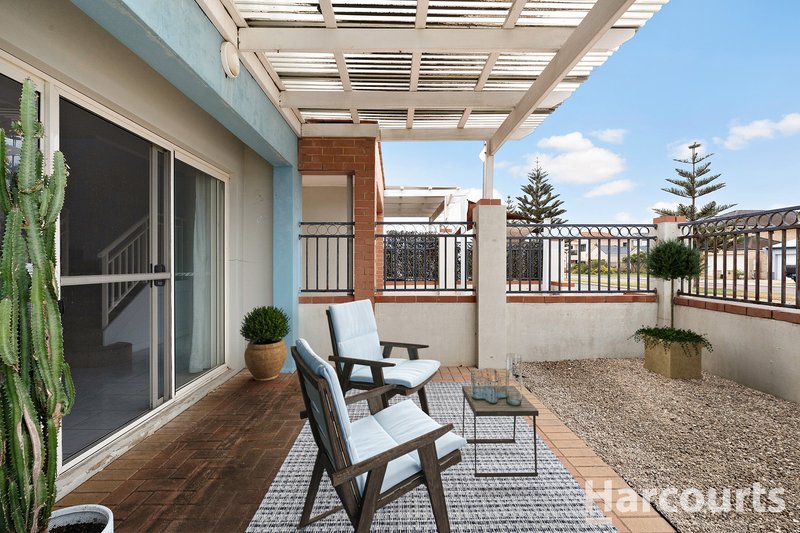 Photo - 8/2 Albenga Place, Secret Harbour WA 6173 - Image 17