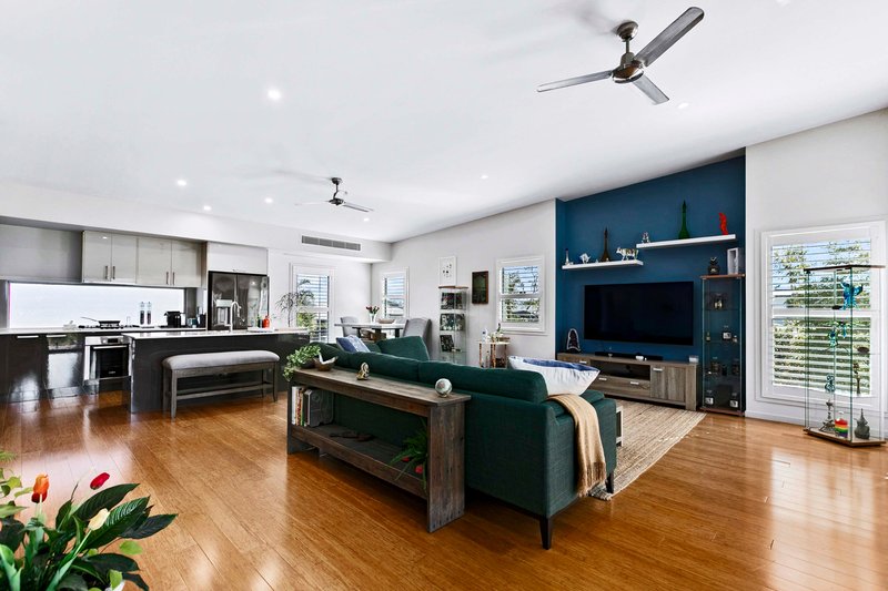 Photo - 82 Beach Drive, Burrum Heads QLD 4659 - Image 9