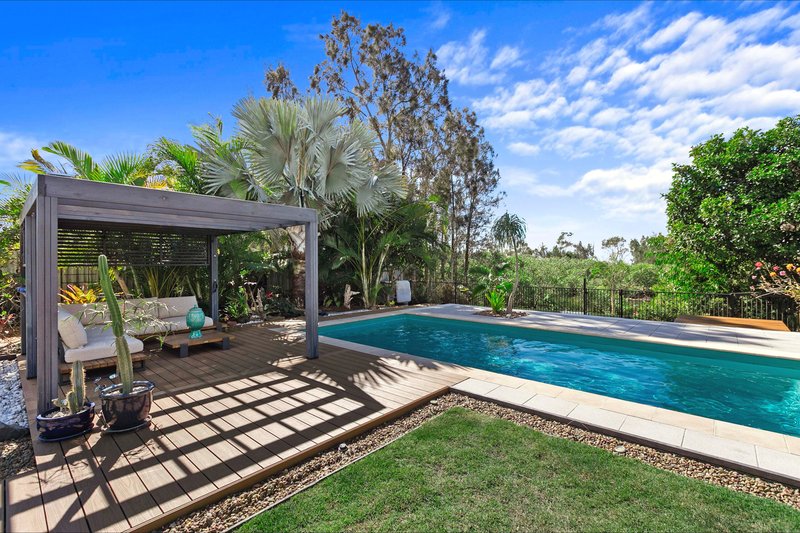 Photo - 82 Beach Drive, Burrum Heads QLD 4659 - Image 17