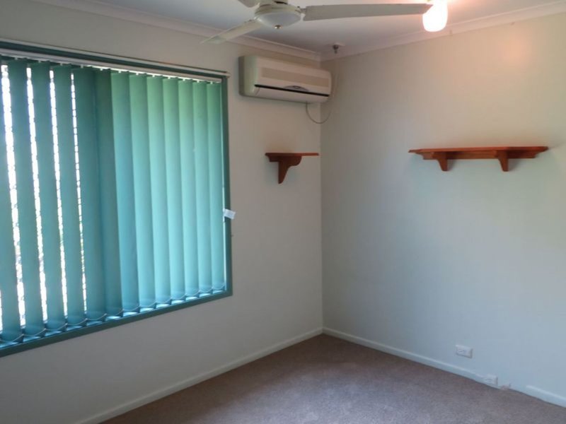 Photo - 82 Booth Ave , Tannum Sands QLD 4680 - Image 5