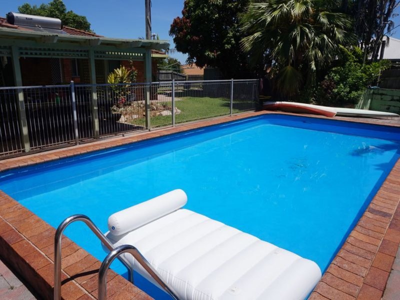 Photo - 82 Booth Ave , Tannum Sands QLD 4680 - Image 10