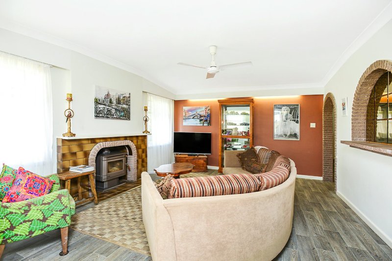 Photo - 82 Crozier Rd , Victor Harbor SA 5211 - Image 3