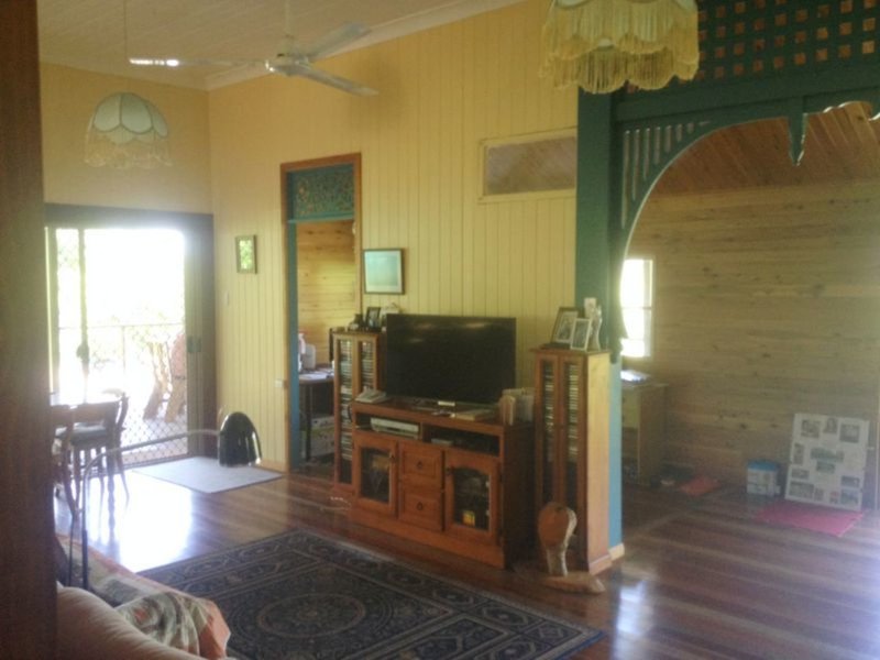 Photo - 82 Currawong Drive, Wilkesdale QLD 4608 - Image 8
