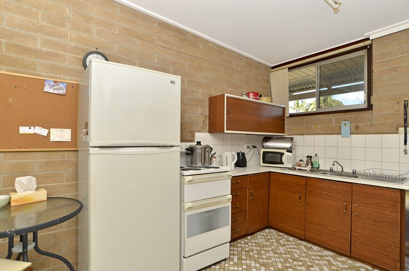 Photo - 82 Donald Avenue, Umina Beach NSW 2257 - Image 6