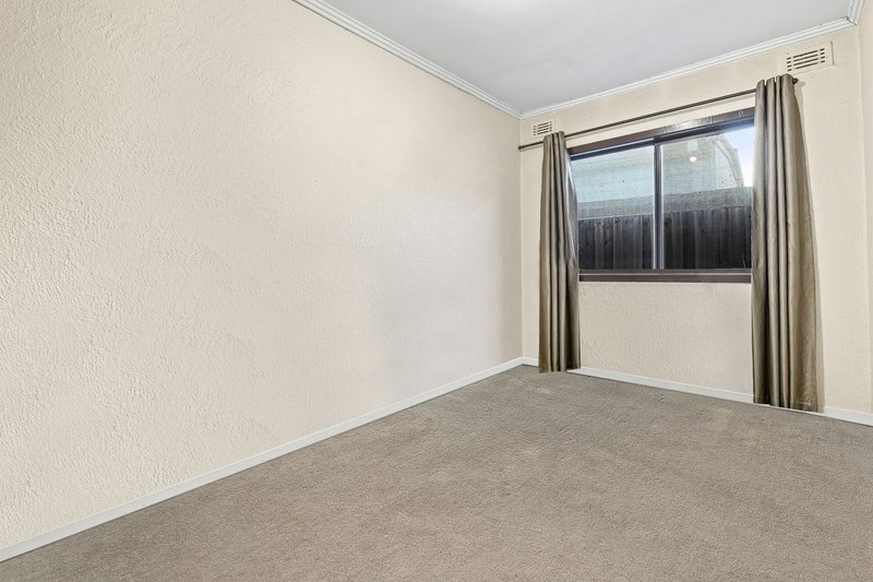 Photo - 82 Douglas Street, Noble Park VIC 3174 - Image 8