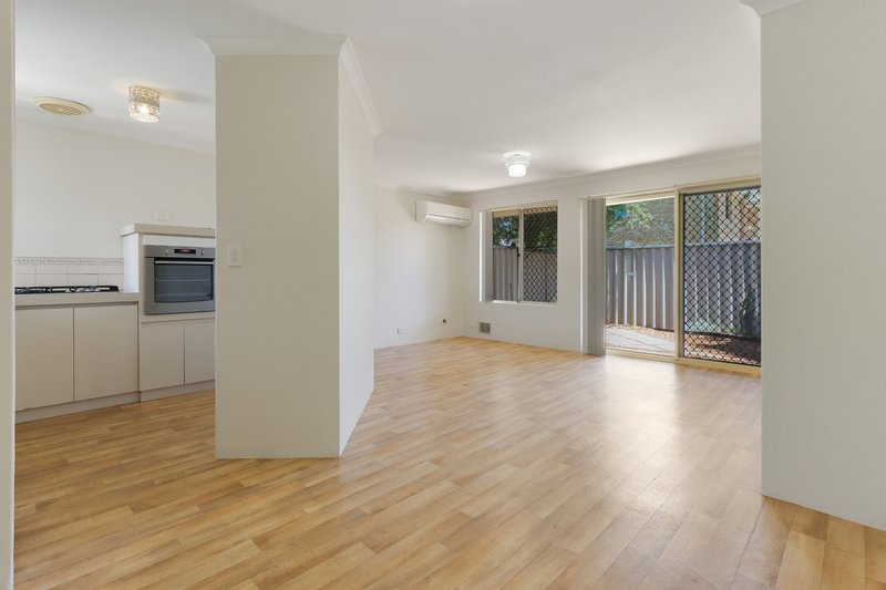 Photo - 8/2 Dowling Street, Rockingham WA 6168 - Image 1