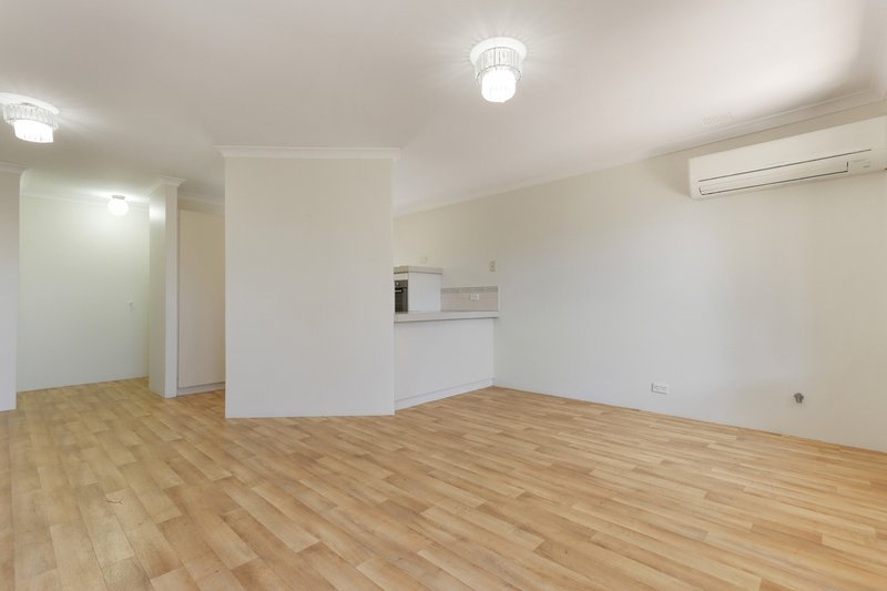 Photo - 8/2 Dowling Street, Rockingham WA 6168 - Image 5