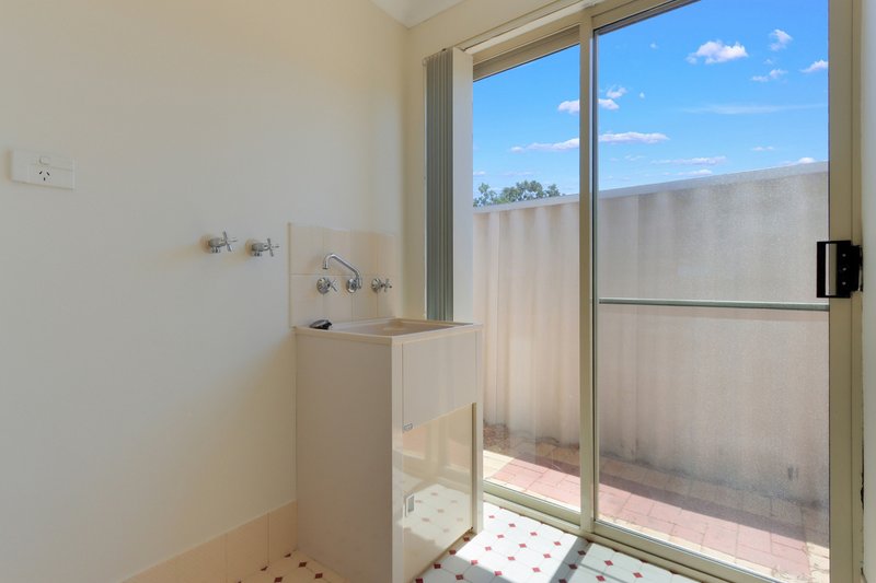 Photo - 8/2 Dowling Street, Rockingham WA 6168 - Image 9