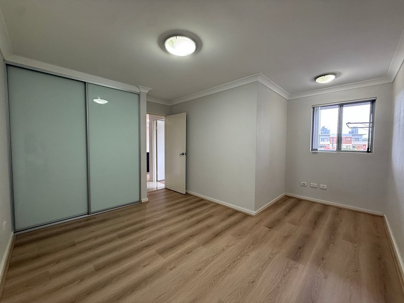 Photo - 8/2 Dressler Court, Holroyd NSW 2142 - Image 6