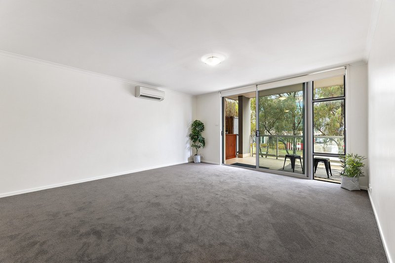 Photo - 8/2 Eardley Street, Bruce ACT 2617 - Image 5