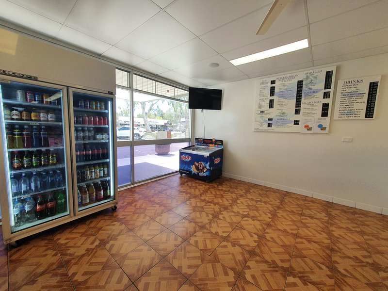 Photo - 82 Eighth Avenue, Home Hill QLD 4806 - Image 3