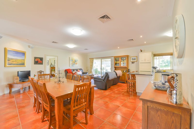 Photo - 82 Elizabeth Drive, Tamworth NSW 2340 - Image 9